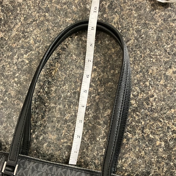 2/15  Michael Kors charlotte large tote black signature - Picture 14 of 16